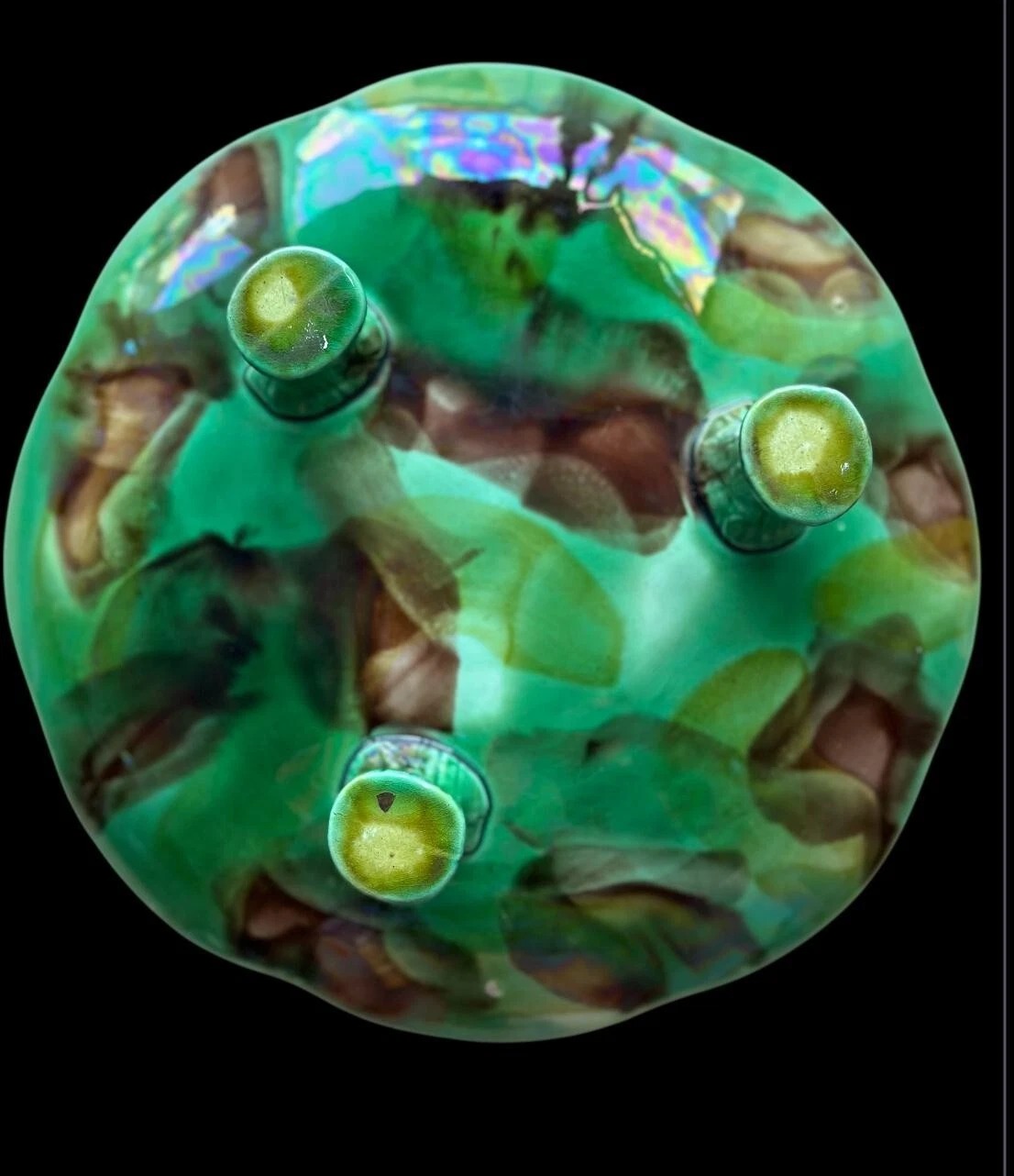 Antique Green Majolica Ceramic Lily Pad Plate with Stork Feet Iridescent Glaze - Image 3