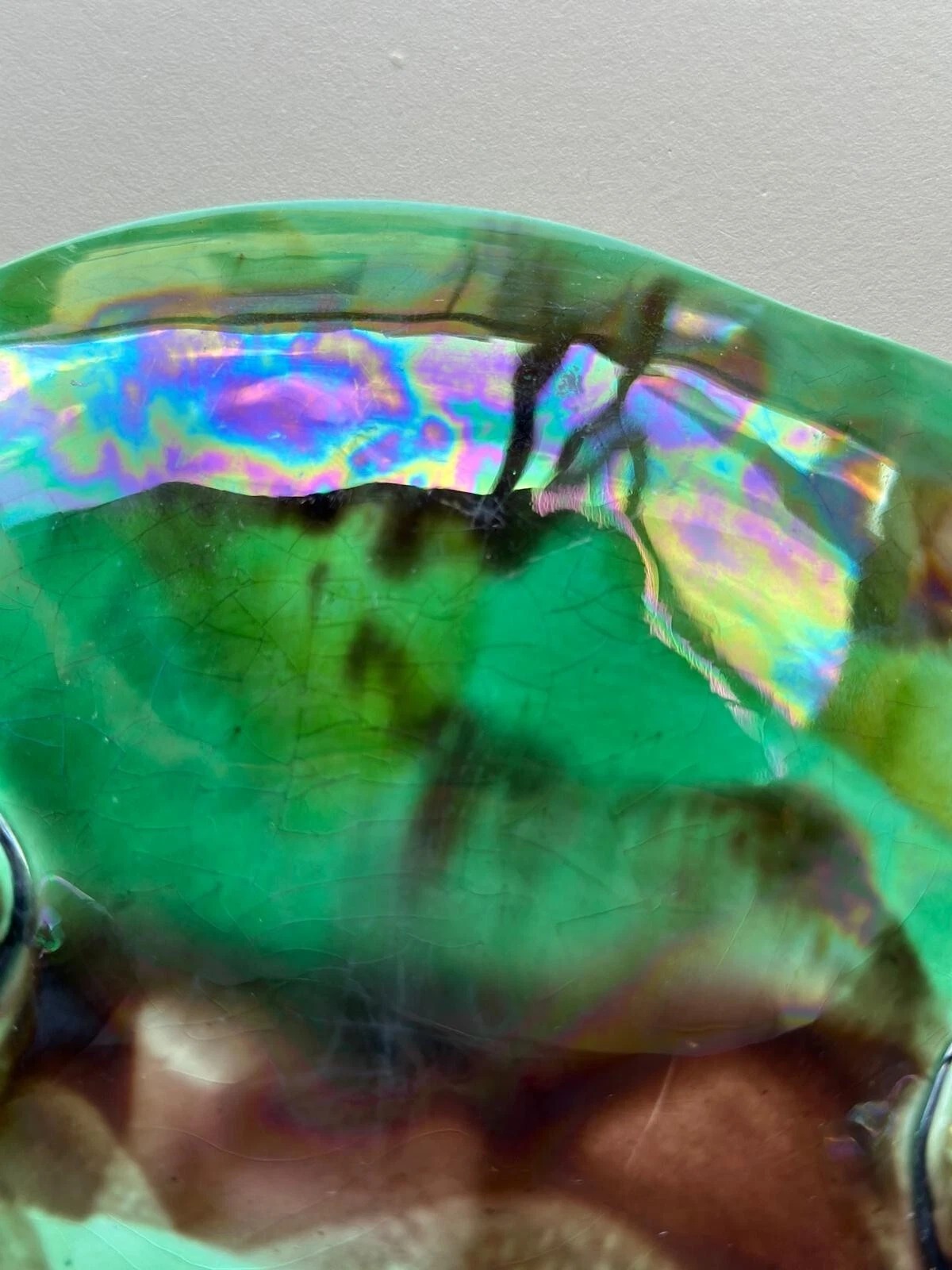 Antique Green Majolica Ceramic Lily Pad Plate with Stork Feet Iridescent Glaze - Image 9