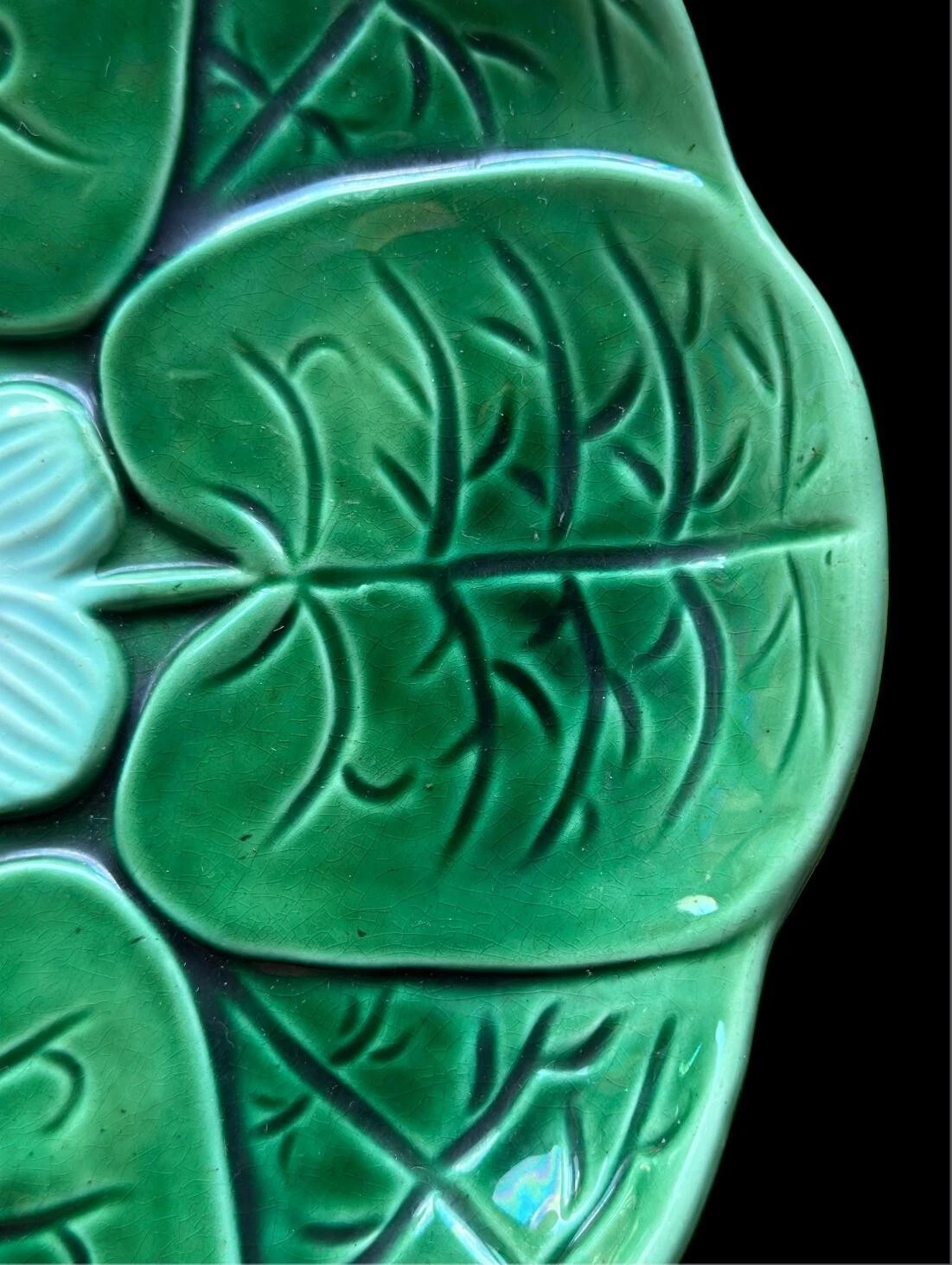 Antique Green Majolica Ceramic Lily Pad Plate with Stork Feet Iridescent Glaze - Image 5