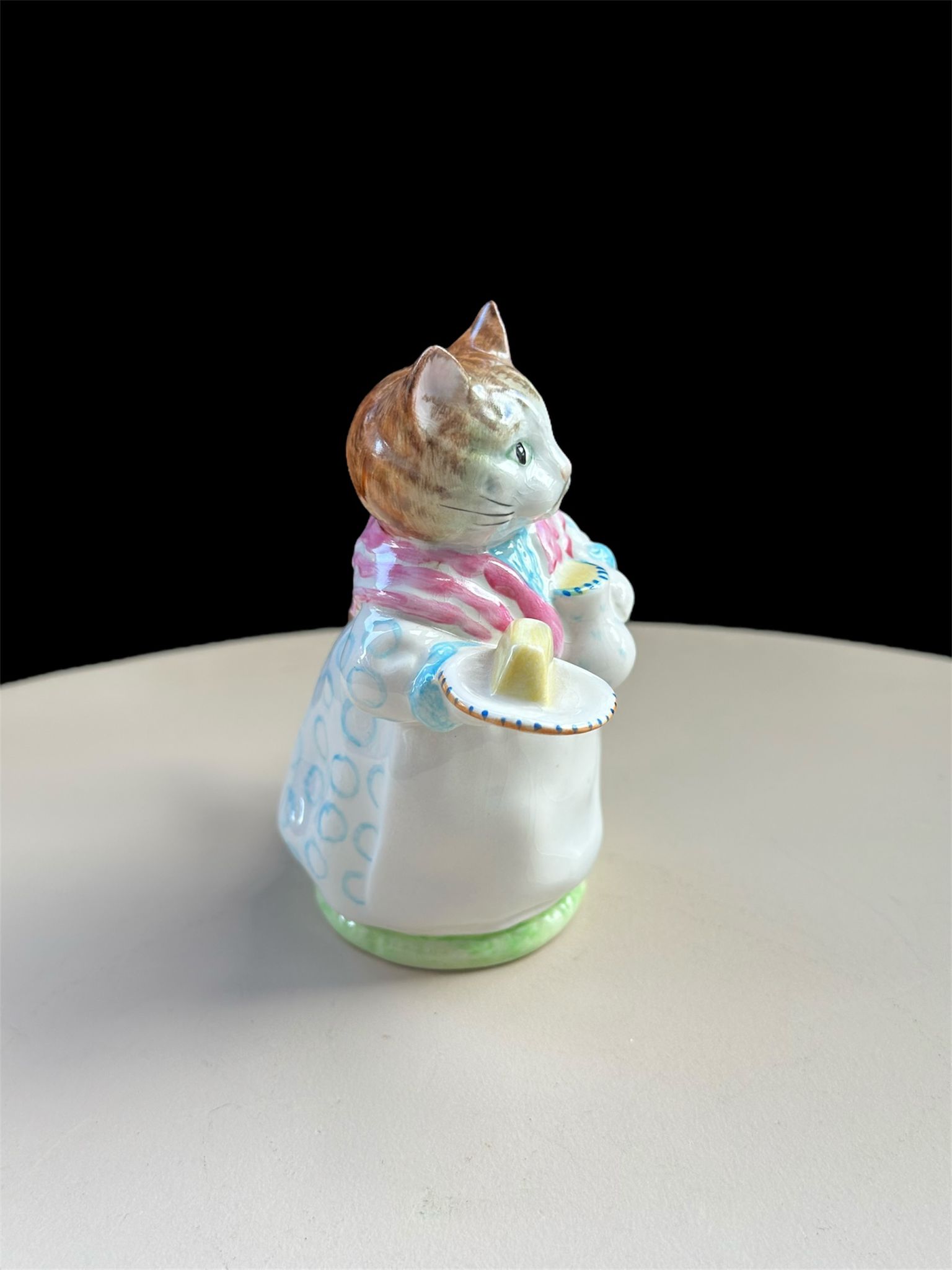 Beswick Beatrix Potter Figurine Ribby (with butter and cream) BP-2 Beswick Gold Oval - Image 5