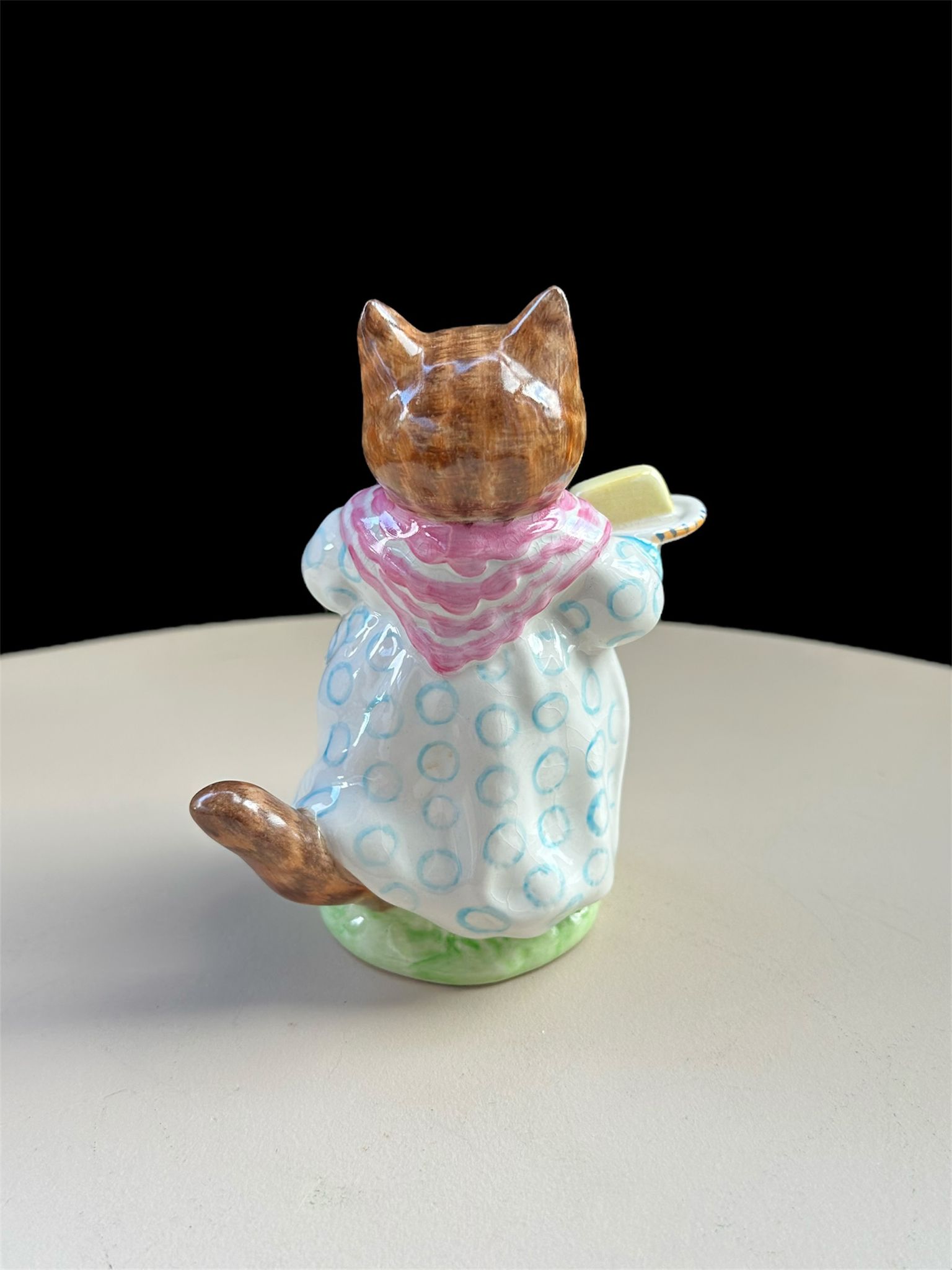 Beswick Beatrix Potter Figurine Ribby (with butter and cream) BP-2 Beswick Gold Oval - Image 3