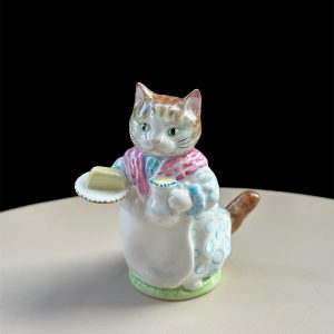 Beswick Beatrix Potter Figurine Ribby (with butter and cream) BP-2 Beswick Gold Oval
