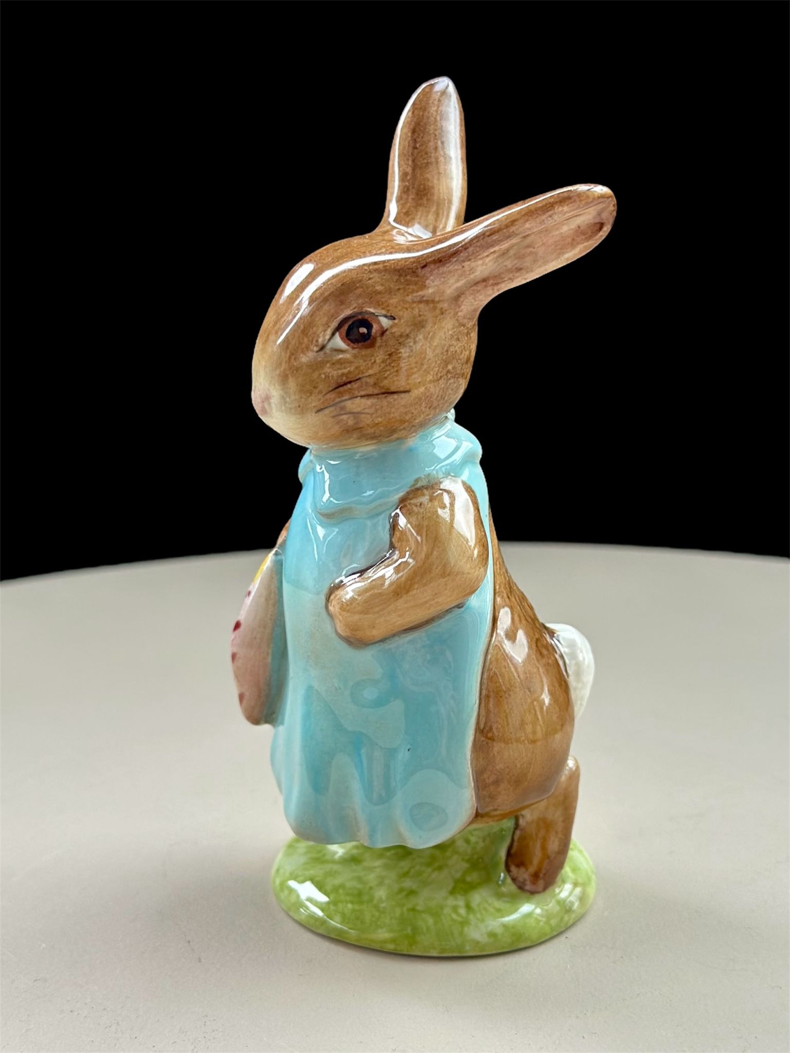 Beswick Beatrix Potter Figurine Mrs Flopsy Bunny (Light Blue Dress) - Image 3