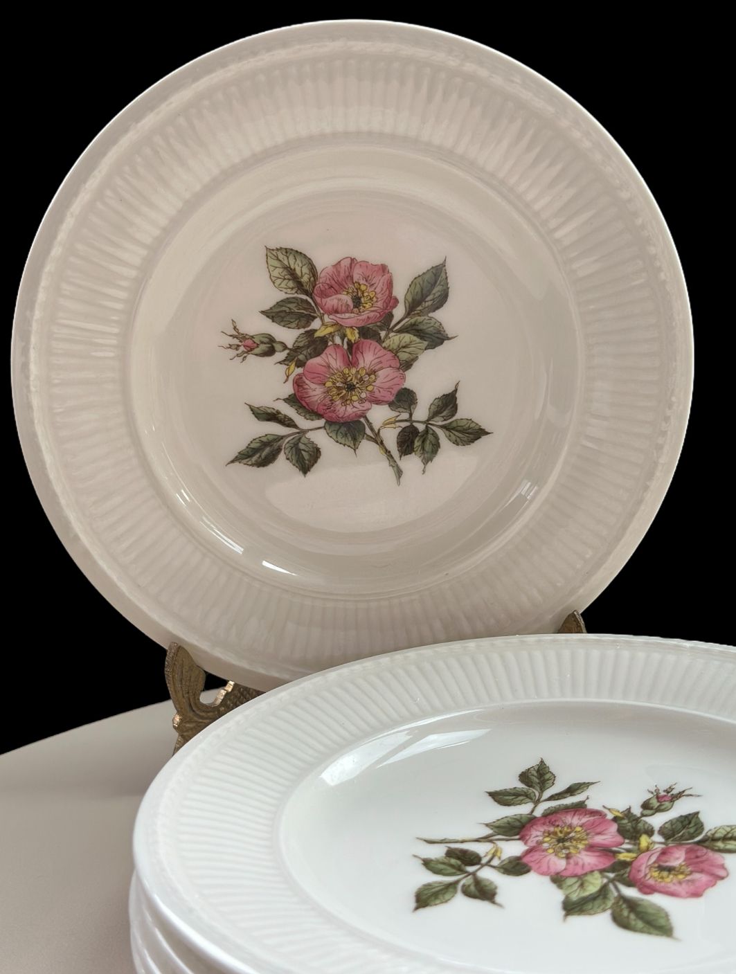 Set of 5 The Wedgwood "Briar Rose" pattern Dessert plates - Image 7