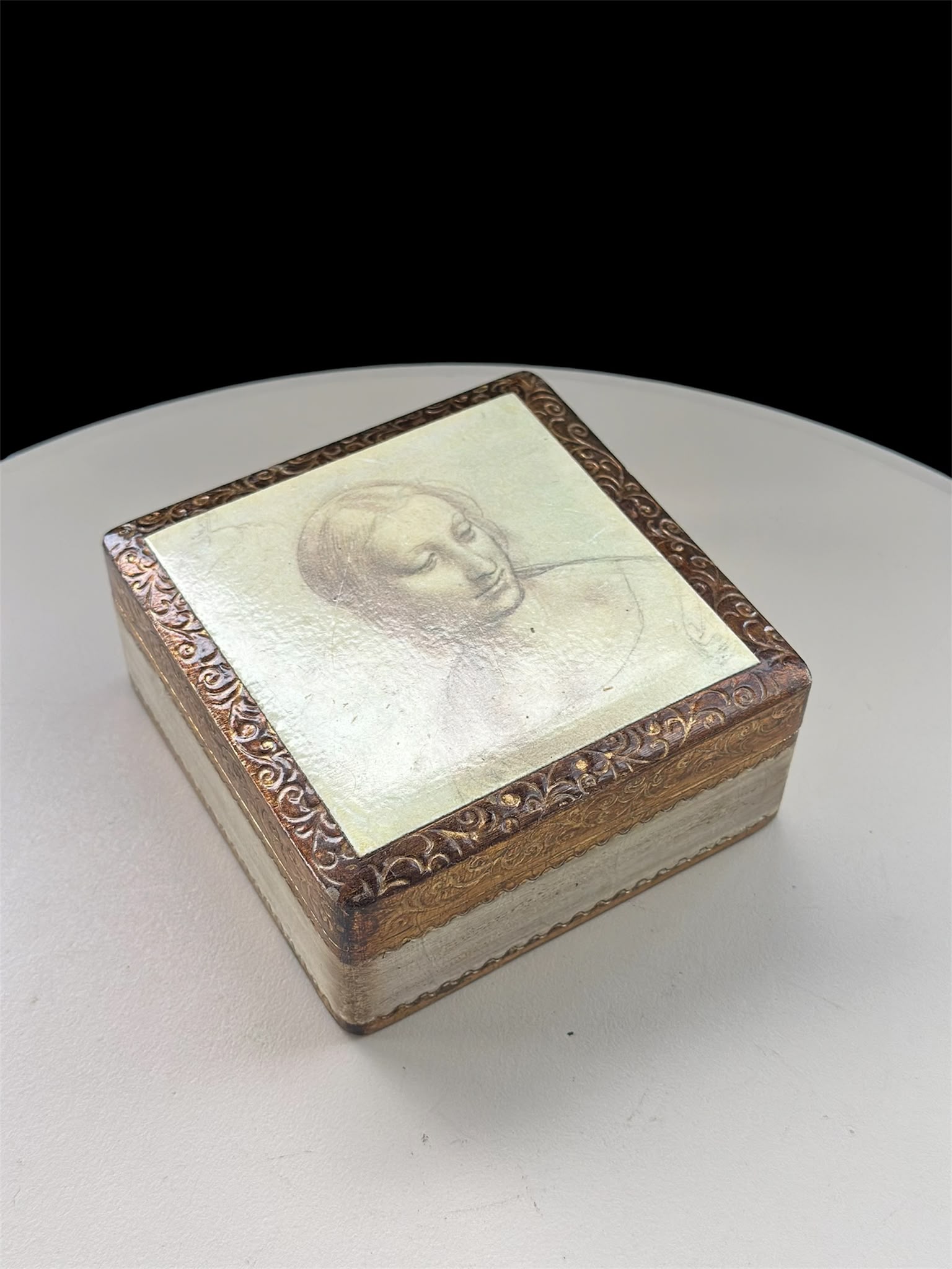 Vintage Florentine Wooden Box – Hand-Applied Gold Leaf & Leonardo da Vinci Art