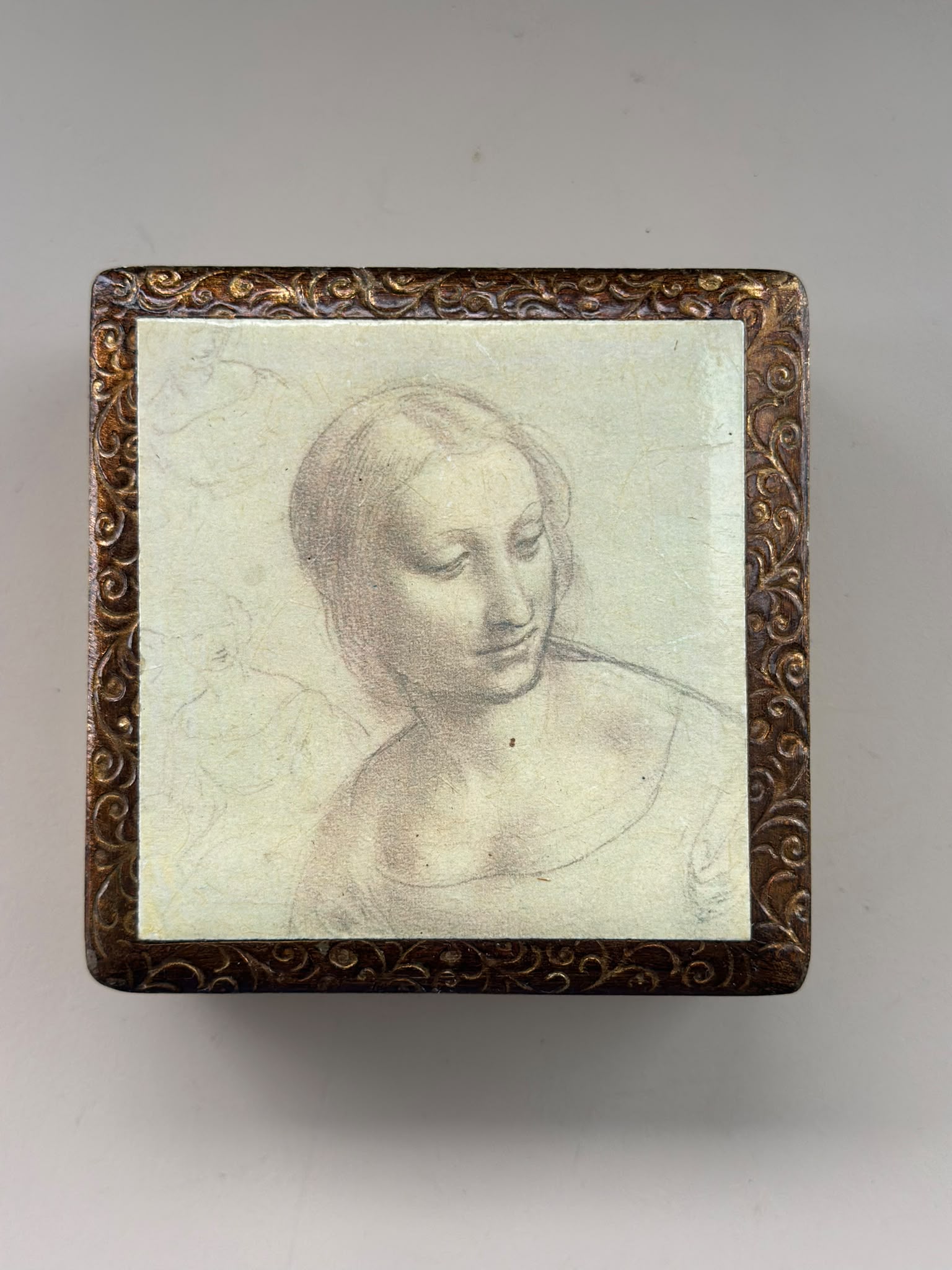 Vintage Florentine Wooden Box – Hand-Applied Gold Leaf & Leonardo da Vinci Art - Image 6
